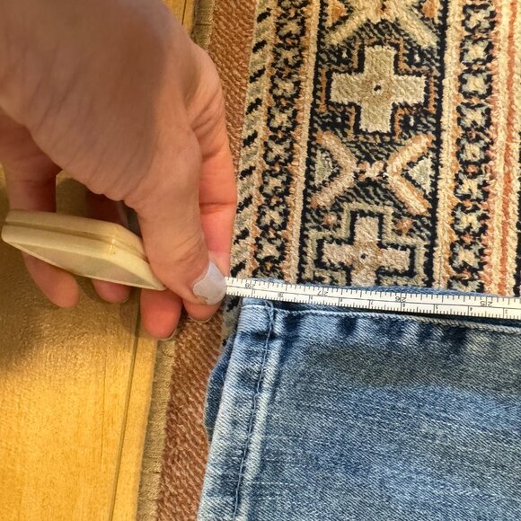 Good American Jeans - Picture 4 of 7